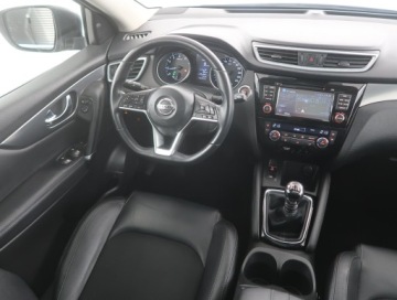 Nissan Qashqai II Crossover Facelifting 1.2 DiG-T 115KM 2018 Nissan Qashqai 1.2 DIG-T, Salon Polska, zdjęcie 6