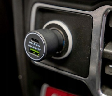 Ładowarka samochodowa Dual USB 12V Quad Lock