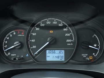 Toyota Yaris IV Hatchback 1.0 VVT-i 72KM 2021 Toyota Yaris 1.0 VVT-i, Salon Polska, zdjęcie 10