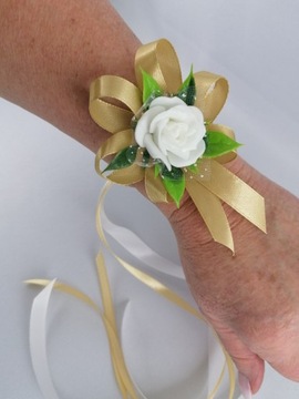 KOTYLION NA RĘKĘ KORSARZ BUKIECIK NA RĘKĘ ŚLUB