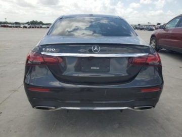 Mercedes Klasa E W213 2021 Mercedes-Benz Klasa E 2021, 2,0L, po gradobiciu 2.0 Benzyna 255KM, zdjęcie 5