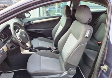 Opel Astra H Hatchback 5d 1.4 TWINPORT ecoFLEX 90KM 2008 Opel Astra Opel Astra GTC 1,4 Ben 90km 1.4 Benzyna 90KM, zdjęcie 15