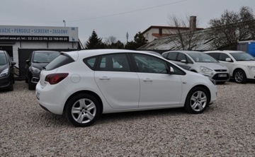 Opel Astra J Hatchback 5d 1.4 Turbo ECOTEC 140KM 2010 Opel Astra 1.4 Turbo Benzyna Xenon Tempomat Cz. parkowania INFINITI 1.4, zdjęcie 5