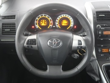 Toyota Auris I Hatchback 1.6 Valvematic 132KM 2010 Toyota Auris 1.6 Valvematic, Klima, Klimatronic, zdjęcie 14