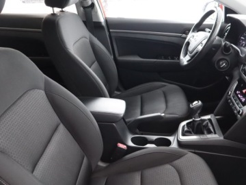 Hyundai Elantra VI Sedan 1.6 MPI 128KM 2017 Hyundai Elantra 1.6 CVVT, Salon Polska, zdjęcie 8