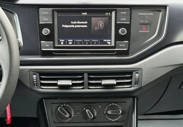 Volkswagen Polo VI Hatchback 5d 1.0 TSI 95KM 2018 Volkswagen Polo salon Polska. Serwis ASO. Czujniki Benzyna 95KM, zdjęcie 9