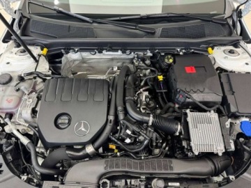 Mercedes CLA C118/X118 Shooting Brake Facelifting 1.3 180 136KM 2024 Mercedes-Benz CLA Shooting Brake Pakiet Parkowania Nawigacja MBUX Premiu, zdjęcie 18