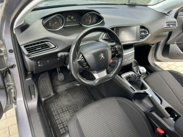 Peugeot 308 II Hatchback Facelifting 1.2 PureTech 130KM 2018 Peugeot 308 I-ręka, Navi, Climatronic, Tempomat, zdjęcie 7