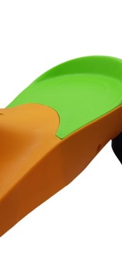 Гравитационная езда на автомобиль апельсиновой автомобиль