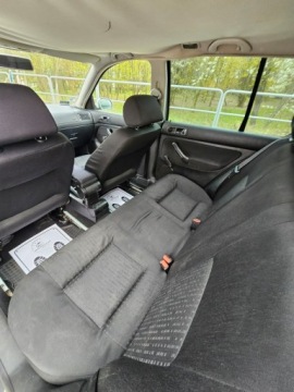 Volkswagen Golf IV Hatchback 1.4 16V 75KM 2000 Volkswagen Golf Benzyna - 2000r, zdjęcie 8