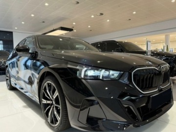 BMW Seria 5 G90-91 Touring 2.0 520d 197KM 2025 520d xDrive Sport Sedan 2.0 (197KM) 2025, zdjęcie 4