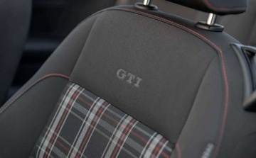 Volkswagen Golf VI Cabriolet 2.0 TSI GTI 210KM 2013 Volkswagen Golf Volkswagen Golf Cabrio GTI 2.0 Benzyna 210KM, zdjęcie 8