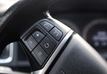 Volvo V60 I Kombi 2.0 D3 163KM 2011 Volvo V60 D3_ Automat_ Hak_ Skory_ Nawigacja_ 2.0 Diesel 163KM, zdjęcie 19