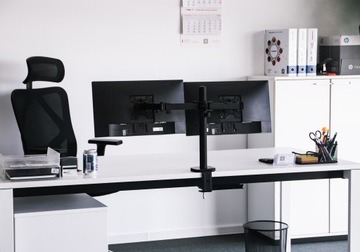 Uchwyt Na Monitor 13-32″ Biurkowy NA DWA MONITORY Certyfikowany VESA