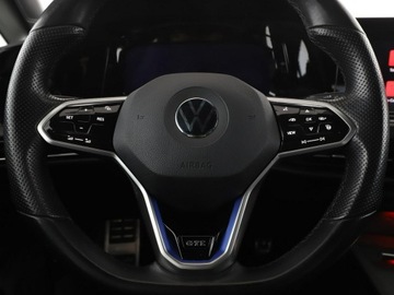 Volkswagen Golf VIII GTE 1.4 Plug-In Hybrid 245KM 2021 Volkswagen Golf PHEV full LED navi czujniki, zdjęcie 20
