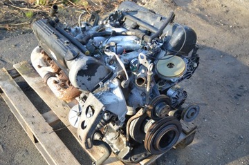 silnik Mercedes W126 C126 560SEC 5.6 560SEL 117968