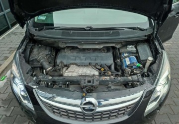 Opel Zafira C Tourer 2.0 CDTI ECOTEC 165KM 2013 Opel Zafira Opel Zafira C Bogate wyposazenie 2.0 Diesel 165KM, zdjęcie 12