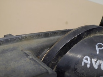 HALOGEN + RÁMEČEK PRAVÝ TOYOTA AVENSIS II T25 03-06