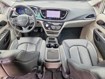 Chrysler Pacifica II 2023 Chrysler Pacifica Touring L 2023 3.6 Benzyna 287KM, zdjęcie 8