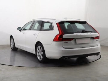 Volvo V90 II Kombi 2.0 D4 190KM 2018 Volvo V90 D4, Salon Polska, 187 KM, Automat, zdjęcie 3