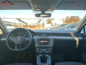 Volkswagen Passat B8 Variant 2.0 TDI 150KM 2015 Volkswagen Passat GWARANCJA, Udok. przebieg, Zarejestrowany w PL, Mozliwa, zdjęcie 12