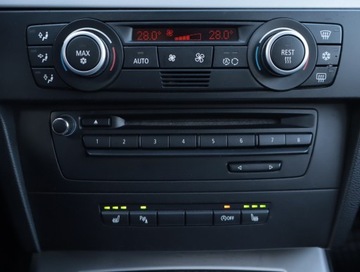 BMW Seria 3 E90-91-92-93 Limuzyna E90 320i 170KM 2008 BMW 3 320 i, Navi, Klima, Klimatronic, Tempomat, zdjęcie 12