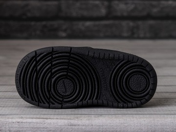 27 ДЕТСКАЯ ОБУВЬ NIKE НА ЛИПУЧКЕ, ЧЕРНАЯ BQ5453-001