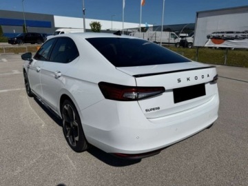 Skoda Superb IV Liftback 2.0 TSI 204KM 2026 SKODA Superb Sportline 2.0 TSI DSG Sedan 204KM 2026, zdjęcie 3