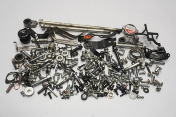 YAMAHA YZF-R1M 1000 RN65 20-24 БОЛТЫ ВИНТЫ