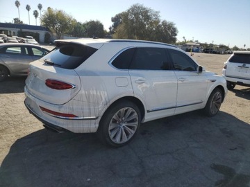 Bentley Bentayga 2021 Bentley Bentayga 2021 4.0l 4.0 Benzyna 542KM, zdjęcie 3