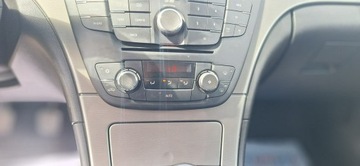 Opel Insignia I Sedan 1.8 Twinport ECOTEC 140KM 2009 Opel Insignia climatronic, zdjęcie 11