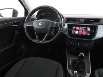 Seat Arona Crossover 1.0 EcoTSI 95KM 2019 Seat Arona navigacja klimatyzacja czujniki, zdjęcie 15