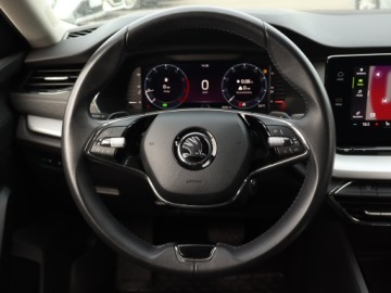 Skoda Octavia IV Liftback 1.5 TSI EVO 150KM 2023 Skoda Octavia 1.5 TSI e-tec, Salon Polska, zdjęcie 15