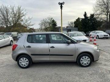 Skoda Fabia II Hatchback 1.2 i HTP 12V 70KM 2007 Škoda Fabia Skoda Fabia 1.2 benzyna/Salon, zdjęcie 5