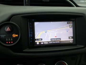 Toyota Yaris III Hatchback 5d Facelifting 1.33 Dual VVT-i 99KM 2015 Toyota Yaris 1.33 Dual VVT-i, Klima, zdjęcie 11