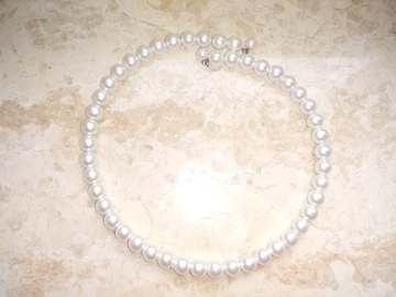 Krótki naszyjnik wieczorowa perłowa kolia perły perełki choker biały beżowy