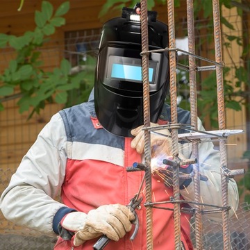 СВАРОЧНАЯ МАСКА С АВТОЗАТЕМНЕНИЕМ