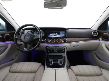 Mercedes Klasa E W213 Limuzyna 2.0 220d 194KM 2016 Mercedes E 220 Avantgarde Automat Navi Kamera, zdjęcie 14