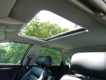 Audi A8 D2 Sedan 3.7 230KM 1996 Audi A8 AUTOMATSKORYKLIMATYZACJAXENONY 3.7 Benzyna 230KM, zdjęcie 9