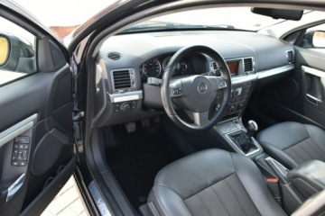 Opel Vectra C Kombi 2.8 V6 turbo ECOTEC 250KM 2008 Opel Vectra 2.8 250KM Manual 2008r. Skóra, zdjęcie 14