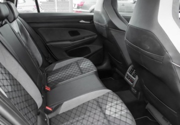 Volkswagen Golf VIII Hatchback 2.0 TSI 190KM 2023 Volkswagen Golf Variant 2.0TSI 190KM R-Line DSG, Reflektory LED Plus, Podg, zdjęcie 15