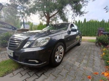 Mercedes Klasa E W212 Limuzyna 250 CDI BlueEFFICIENCY 204KM 2009 Mercedes Klasa E 250 CDI 204KM 2009r, zdjęcie 1