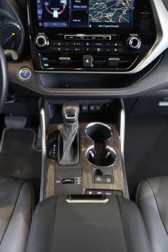 Toyota Highlander III 2.5 248KM 2021 Toyota Highlander 2.5 Hybrid Executive Skyview JBL HAK FV23 2.5 Hybryda, zdjęcie 14