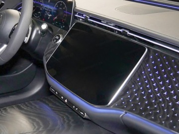 Mercedes Klasa E W214 Sedan 2.0 220d 197KM 2026 E Klasa 220 d 4-Matic AMG 2.0 (197KM) 2026, zdjęcie 9