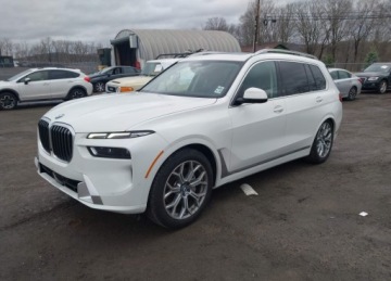 BMW X7 SUV Facelifting 3.0 40i 381KM 2025 BMW X7 2025r., xDrive40i, 3.0L, od ubezpieczalni 3.0 Benzyna 380KM, zdjęcie 2