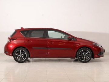 Toyota Auris II Hatchback 5d Facelifting 1.8 Hybrid 136KM 2017 Toyota Auris Hybrid, Automat, Navi, Klima, zdjęcie 5