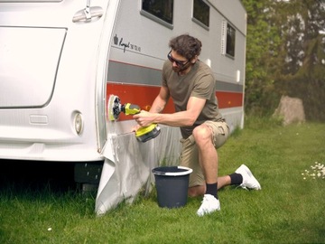 ВРАЩАЮЩАЯСЯ МОЮЩАЯ ЩЕТКА 18В Ryobi ONE+ R18CPS 2Ah