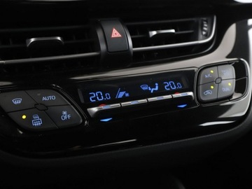 Toyota C-HR I Crossover 1.8 Hybrid 122KM 2019 Toyota C-HR navi kamera ACC klima-auto LED hak, zdjęcie 25