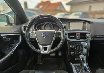 Volvo V40 II Cross Country D3 150KM 2013 Volvo V40 R-DESIGN D3 2,0 R5 150KM Automat 2.0 Diesel 150KM, zdjęcie 17