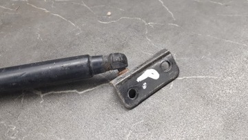81771-26011 VZPĚRA/TLAKOVAČ KRYT KUFRU HYUNDAI SANTA FE I